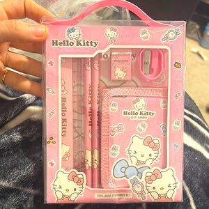 NWT hello kitty kids stationery set